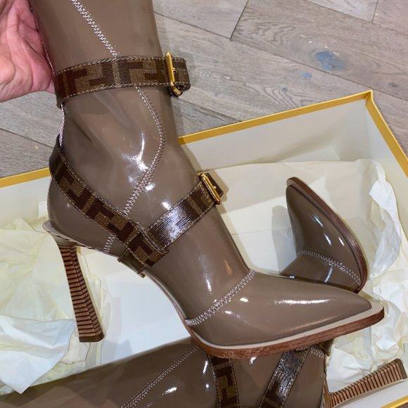 Fendi Boots Size 39 Women - Picture 3 of 6